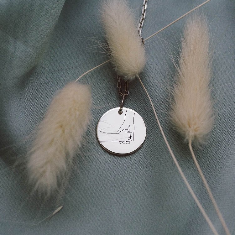 Срібний кулон з гравіюванням "Безумовна любов" 132724без від ювелірного магазину Онікс - 1