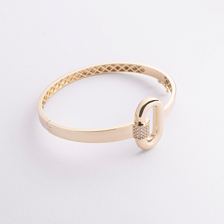 Жесткий браслет "Alice" в желтом золоте (фианиты) б05747 от ювелирного магазина Оникс - 1