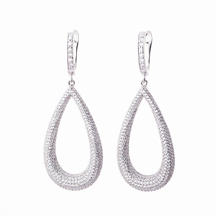 Срібні сережки з фіанітами 121842 від ювелірного магазину Онікс