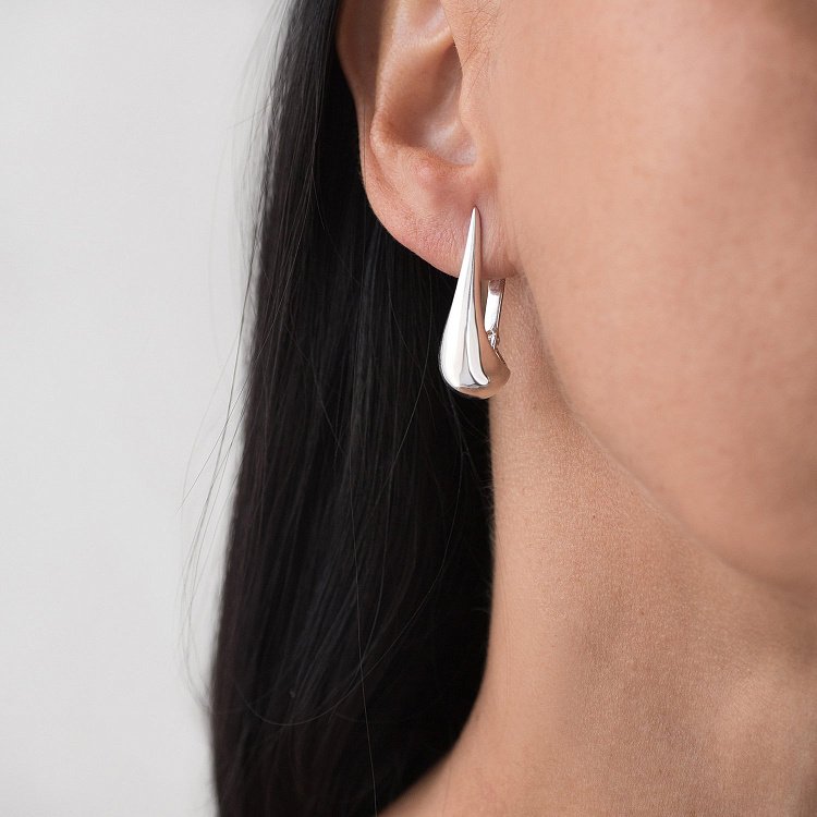 Серьги "Капельки" в серебре (3.1 см) 122496 от ювелирного магазина Оникс