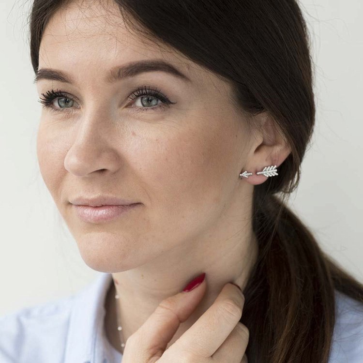 Серебряные серьги "Стрела" с фианитами 122121 от ювелирного магазина Оникс - 2