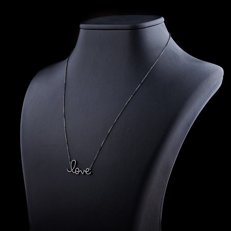 Серебряное колье Love 18378 от ювелирного магазина Оникс - 1