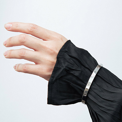 Жесткий браслет "Love" (белое золото) б05808 №4