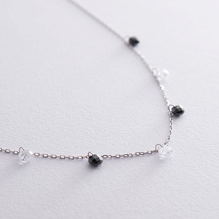 Срібне кольє з чорними і білими фіанітами 181030 від ювелірного магазину Онікс - 2