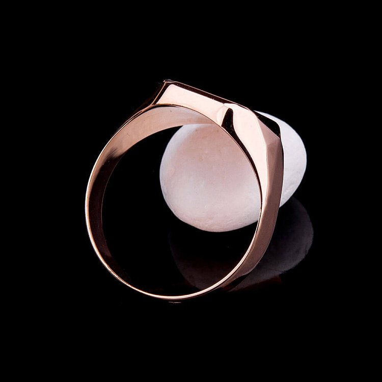 Золотая печатка с ониксом и фианитом к04381 от ювелирного магазина Оникс - 1