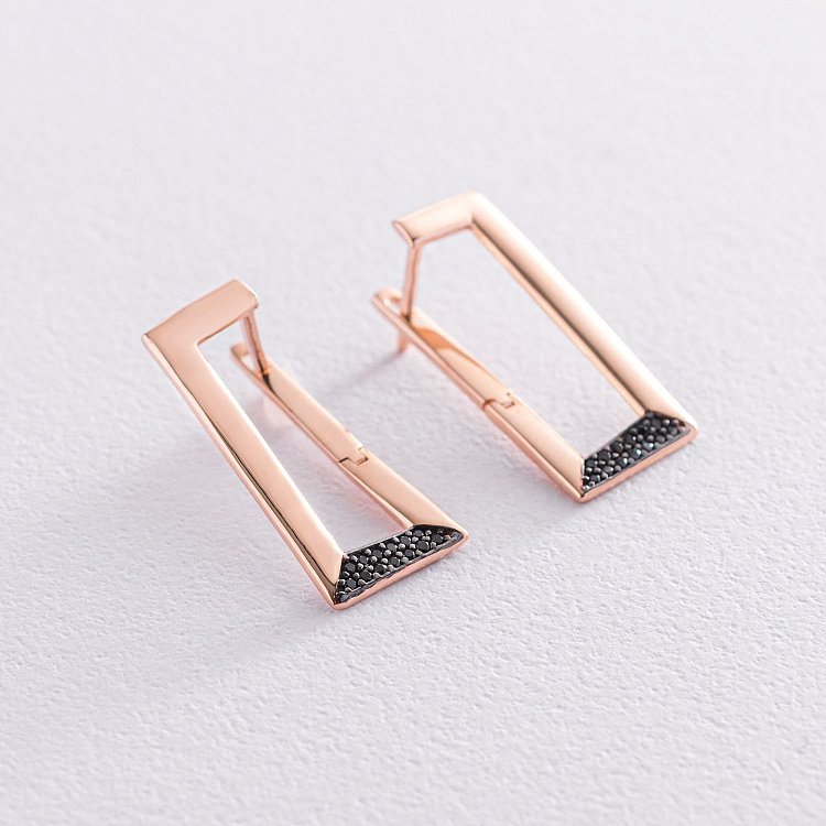 Золотые серьги "Афина" (черные фианиты) с07403 от ювелирного магазина Оникс