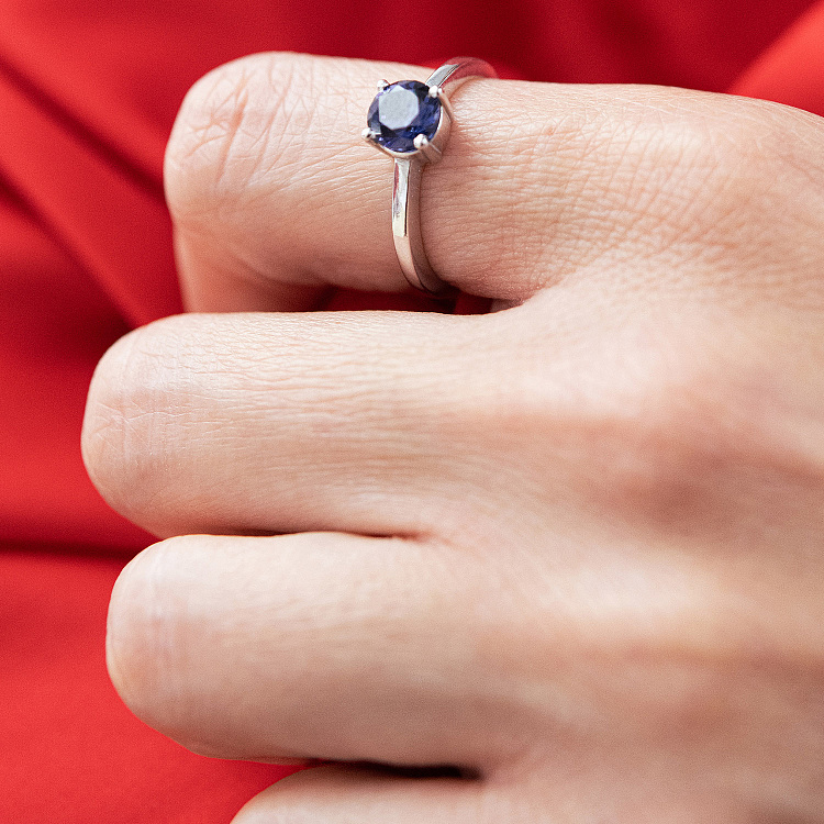 Серебряное кольцо с сапфиром 1852/1p-HSPH от ювелирного магазина Оникс - 1