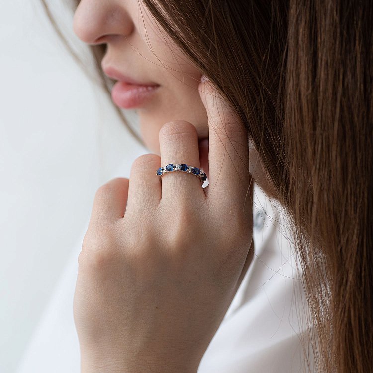 Золотое кольцо с сапфирами и бриллиантами кб0254lg от ювелирного магазина Оникс - 3