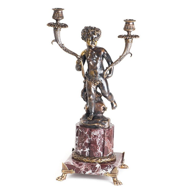 Бронзова фігура ручної роботи "Хлопчик з свічником" сер00070 від ювелірного магазину Онікс