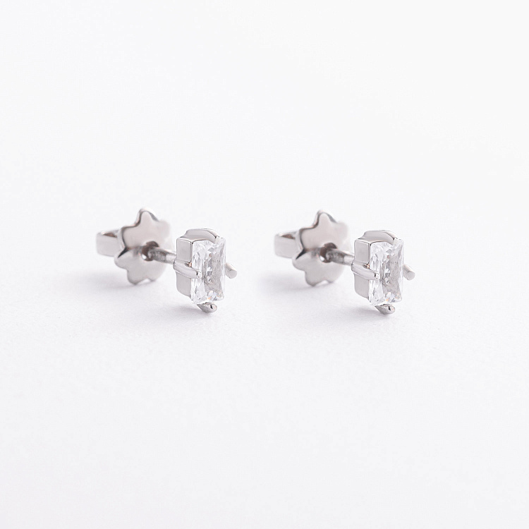 Срібні сережки - пусети з фіанітами 902-01297 від ювелірного магазину Онікс - 1