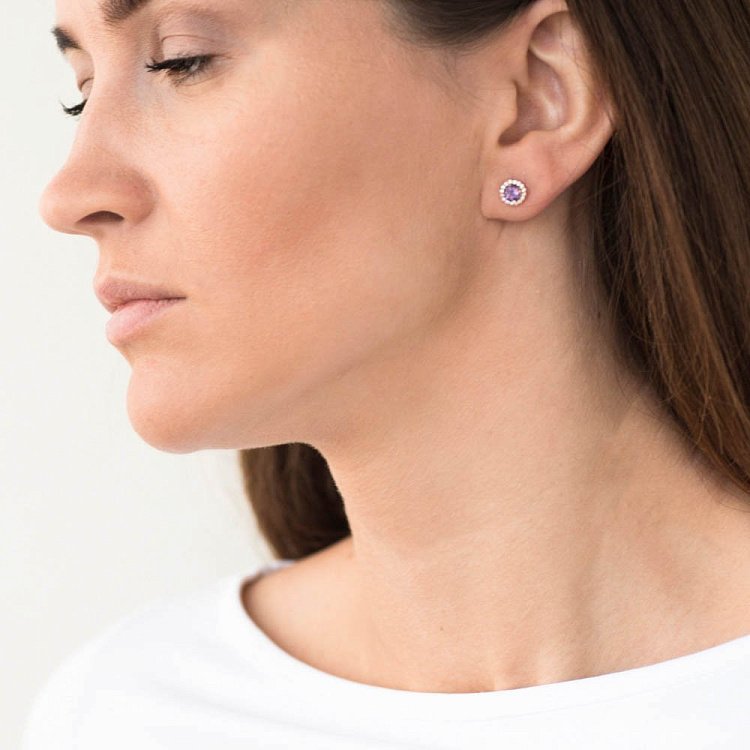 Золоті сережки-пусети (аметист, фіаніти) с489а від ювелірного магазину Онікс - 1