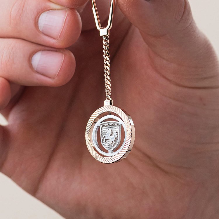 Золотой брелок "Porsche - Порше" бр00059 от ювелирного магазина Оникс - 2