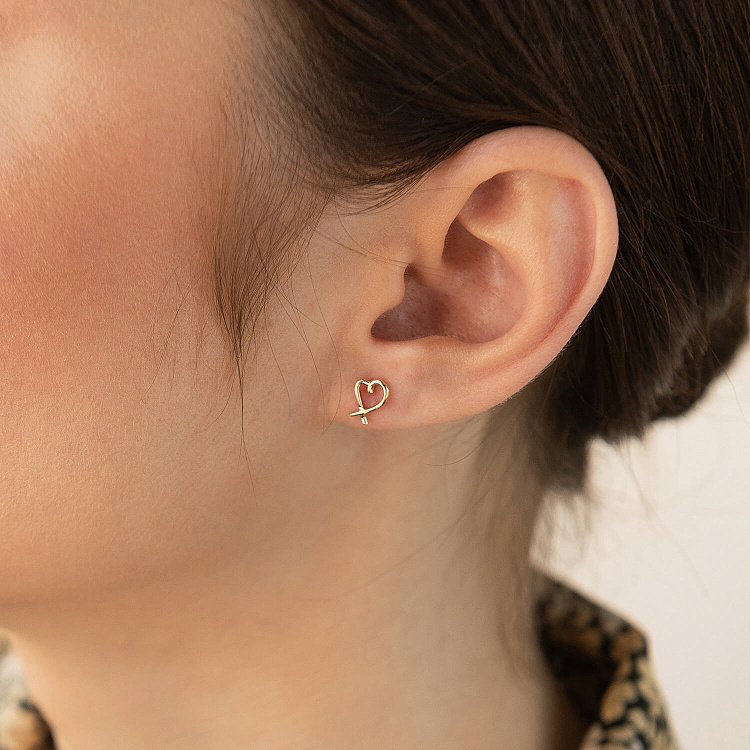 Сережки - пусети "Сердечка" в червоному золоті с07121 від ювелірного магазину Онікс - 1