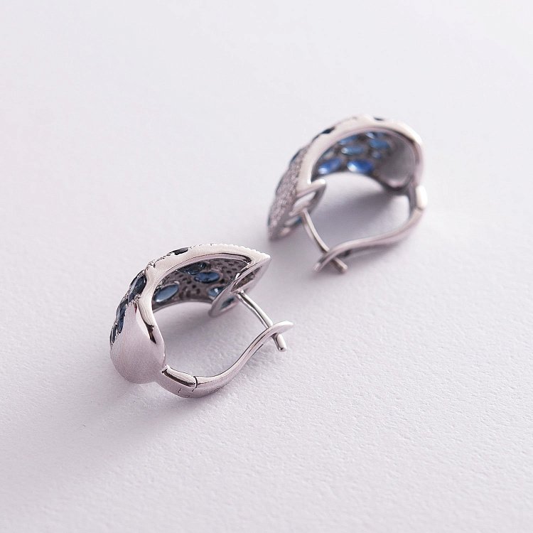 Золотые серьги с бриллиантами и сапфирами LDE0487-p от ювелирного магазина Оникс - 2