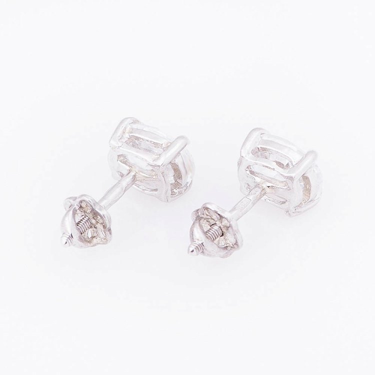 Серебряные серьги-гвоздики с фианитами 6х8 121971 от ювелирного магазина Оникс - 1