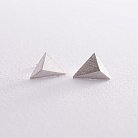 Сережки - пусети "Піраміда" у сріблі 123266 от ювелирного магазина Оникс