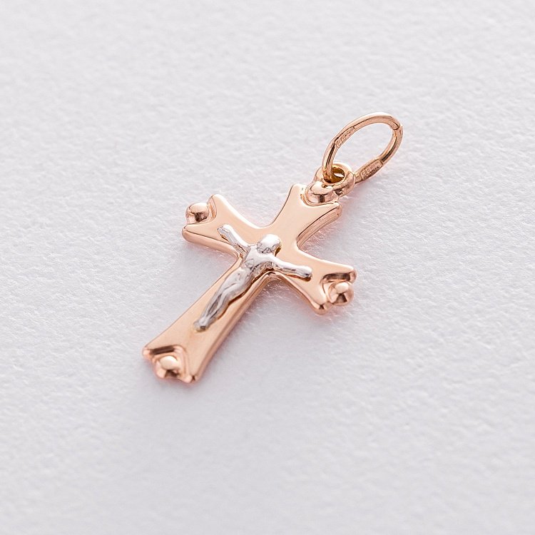 Золотой крестик с распятием "Спаси и сохрани" п03300 Золотой крестик с распятием "Спаси и сохрани" п03300 от ювелирного магазина Оникс