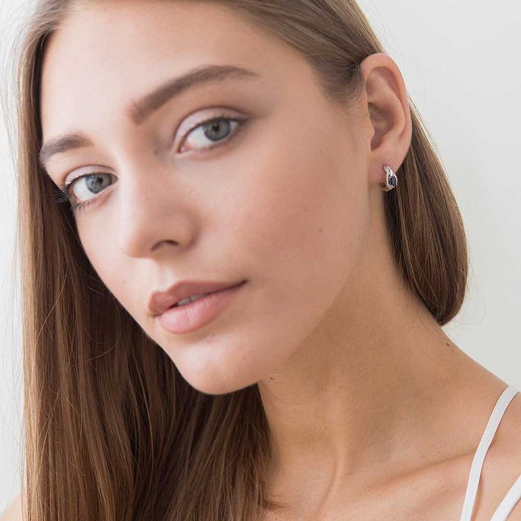 Золотые серьги с синими сапфирами и бриллиантами C01021E - 4 Золотые серьги с синими сапфирами и бриллиантами C01021E от ювелирного магазина Оникс - 4