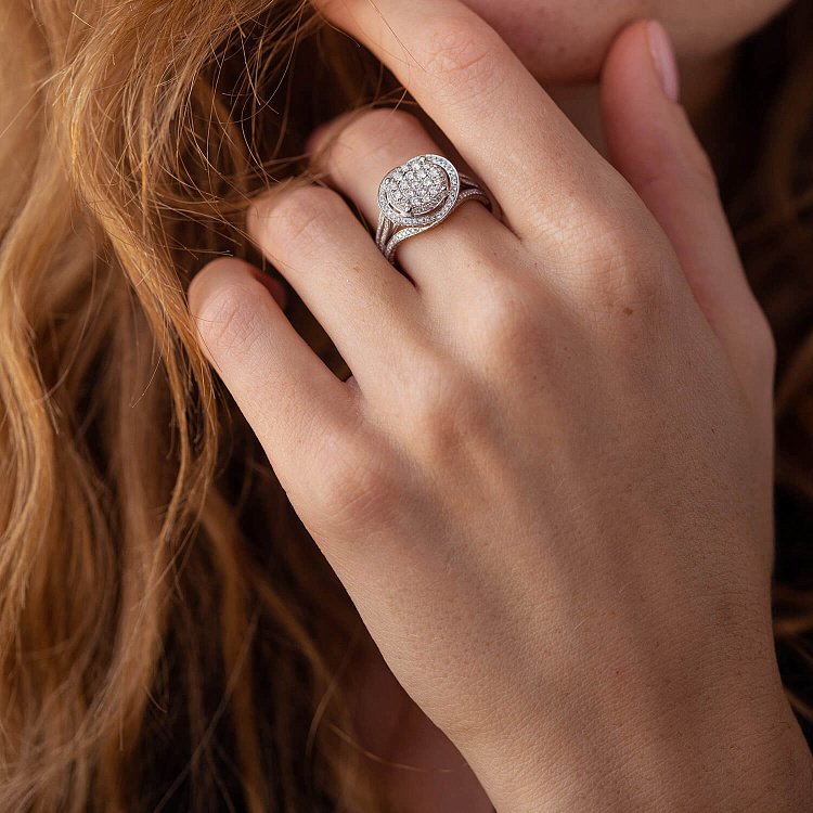 Каблучка в білому золоті з діамантами kegк602 від ювелірного магазину Онікс - 1