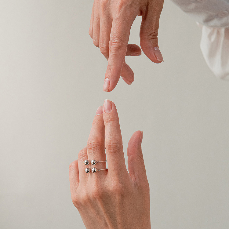 Подвійна каблучка "﻿Кульки" у білому золоті к08291 від ювелірного магазину Онікс - 4