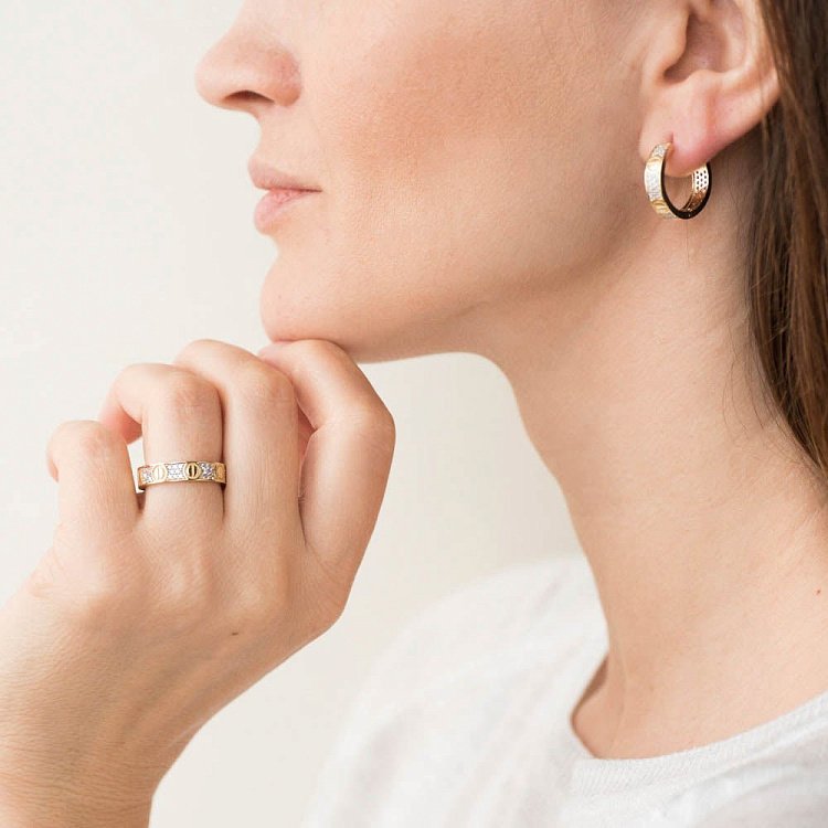 Золотое кольцо с фианитами к05613 от ювелирного магазина Оникс - 4