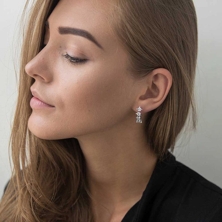 Золоті сережки з фіанітами с04090 від ювелірного магазину Онікс - 3