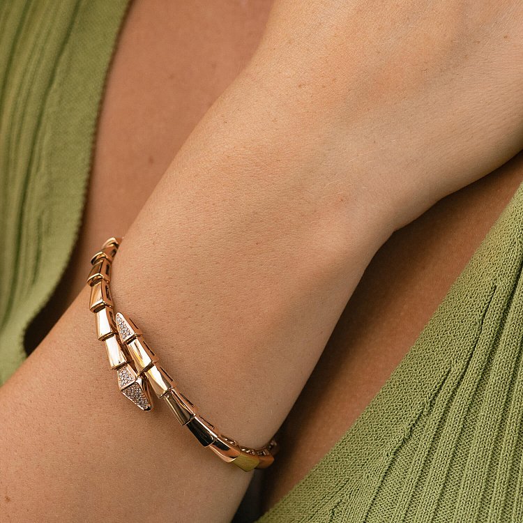 Жесткий браслет "Змея" в красном золоте (фианиты) б05238 от ювелирного магазина Оникс - 5