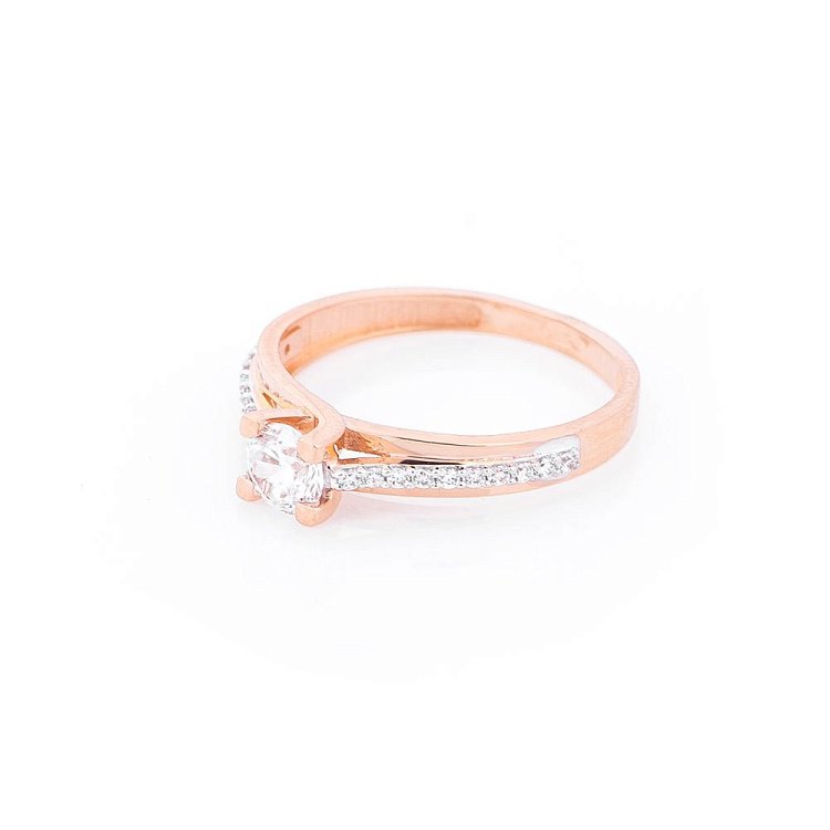 Золота заручальна каблучка з фіанітами к04610 - 1 Золота заручальна каблучка з фіанітами к04610 від ювелірного магазину Онікс - 1