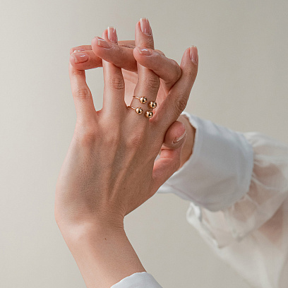 Подвійна каблучка "Кульки" у жовтому золоті к08292 №2