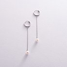 Серьги - кольца "Жемчужина на цепочке" в белом золоте с08357 от ювелирного магазина Оникс