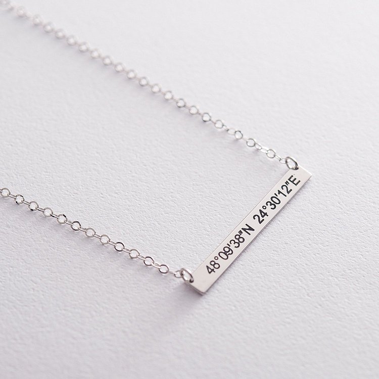 Срібне кольє з гравіюванням "Координати" 18978к від ювелірного магазину Онікс