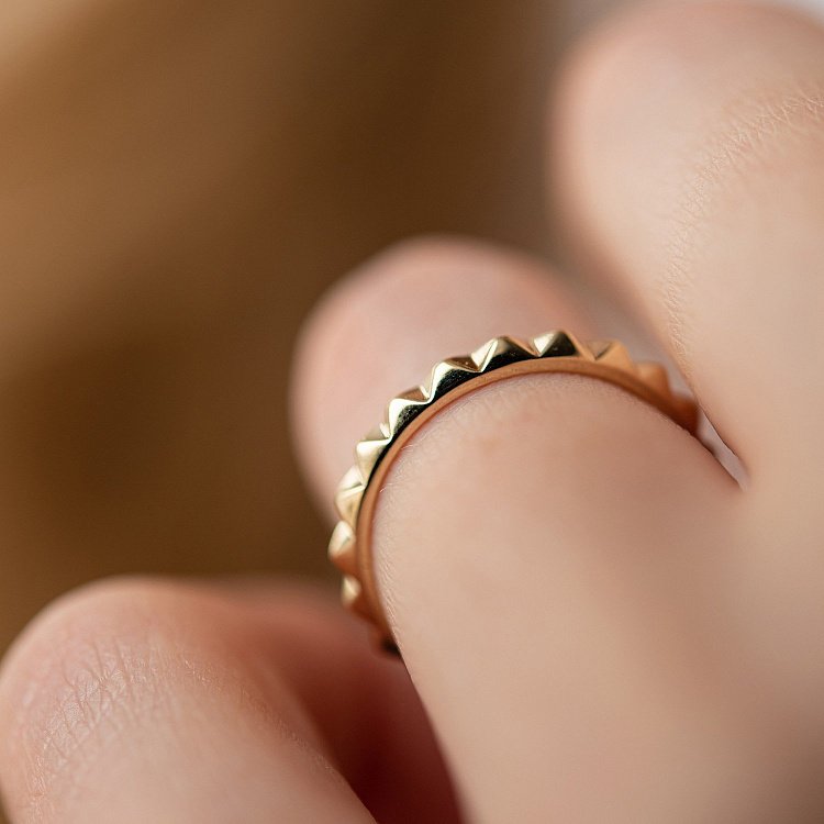 Каблучка "Mona" у жовтому золоті к07407 - 14 Каблучка "Mona" у жовтому золоті к07407 від ювелірного магазину Онікс - 14