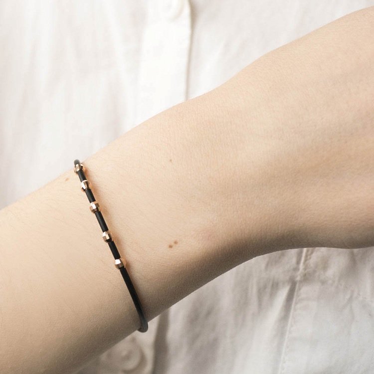 Каучуковий браслет із золотою застібкою б03874 від ювелірного магазину Онікс - 3