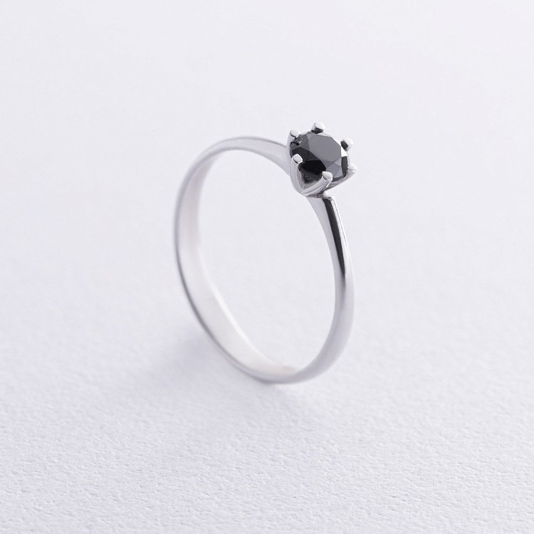 Помолвочное кольцо с черным бриллиантом (белое золото) 236071122 от ювелирного магазина Оникс