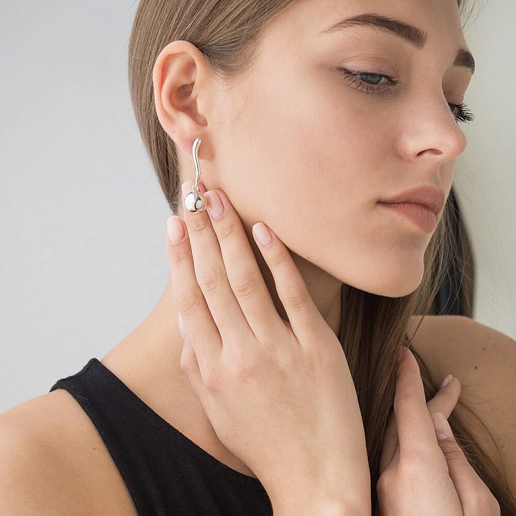 Срібні сережки "Кульки" 121610 від ювелірного магазину Онікс - 4