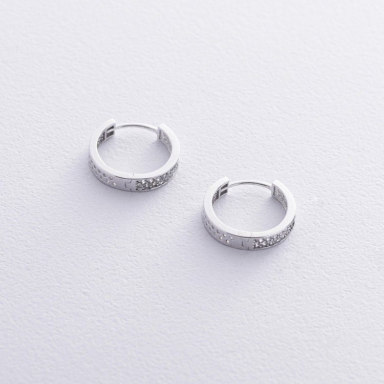 Сережки - кільця в білому золоті (фіаніти) с08711 від ювелірного магазину Онікс - 2