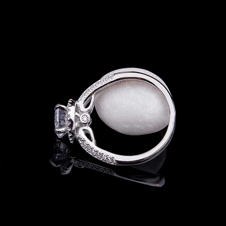 Заручальна каблучка з фіанітами 111835 від ювелірного магазину Онікс - 1