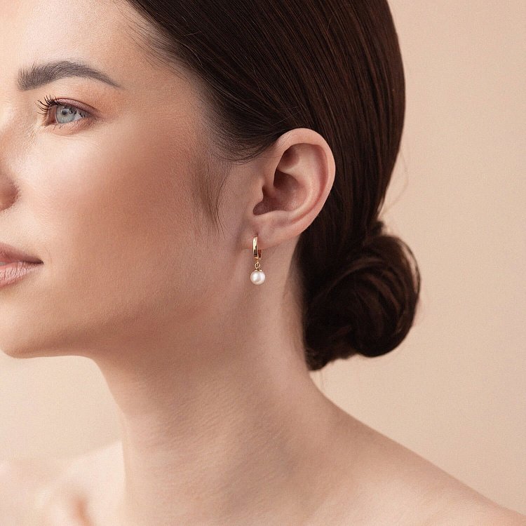 Золотые серьги - кольца с жемчугом с08273 от ювелирного магазина Оникс - 1