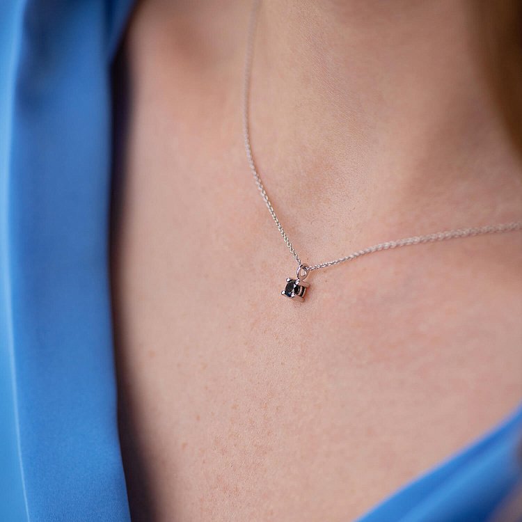 Золотое колье с черным бриллиантом колб0099y от ювелирного магазина Оникс - 1