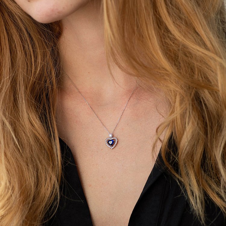 Золоте кольє "Сердечко" (сапфір, діаманти) колб0122cha від ювелірного магазину Онікс - 1