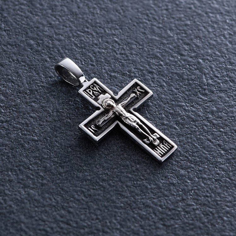 Золотой крест с распятием (чернение) п03794 от ювелирного магазина Оникс