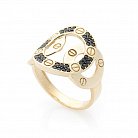 Золотое кольцо с черными фианитами к05579 от ювелирного магазина Оникс