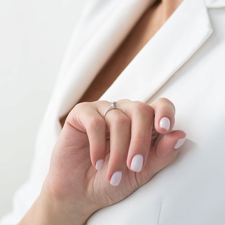 Золота заручальна каблучка з діамантом кб0131arp від ювелірного магазину Онікс - 1