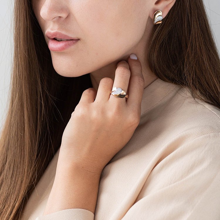 Золотое кольцо (фианиты) к05194 от ювелирного магазина Оникс - 1