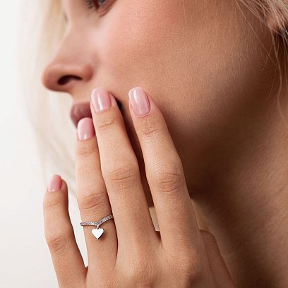 Золотое кольцо "Сердечко" с фианитами к06827