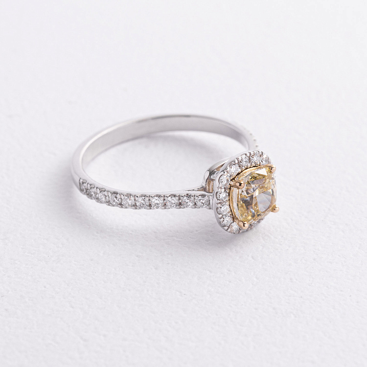 Золотое кольцо с бриллиантами 245111121 от ювелирного магазина Оникс - 1