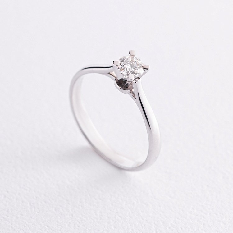 Заручальна золота каблучка з діамантом 220001121 від ювелірного магазину Онікс