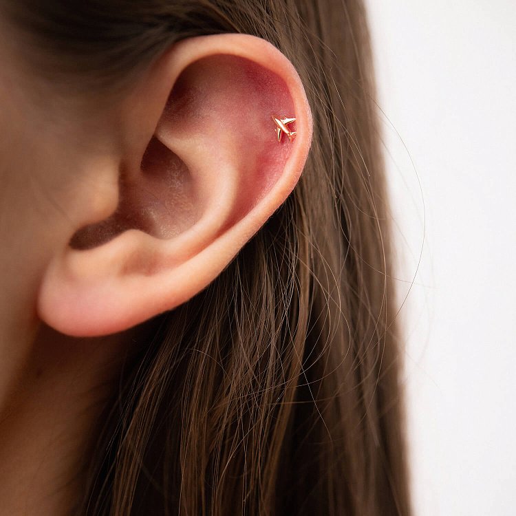 Одиночная серьга "Самолетик" в хрящ ушка (красное золото) с08219 от ювелирного магазина Оникс - 1