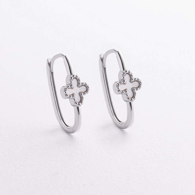 Серьги "Клевер" с перламутром (белое золото) с09389 от ювелирного магазина Оникс