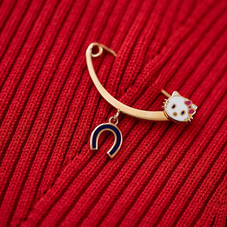 Золота шпилька "Hello Kitty і підкова" зак00300 від ювелірного магазину Онікс - 2